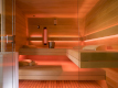 Saune mit schwebender Bank